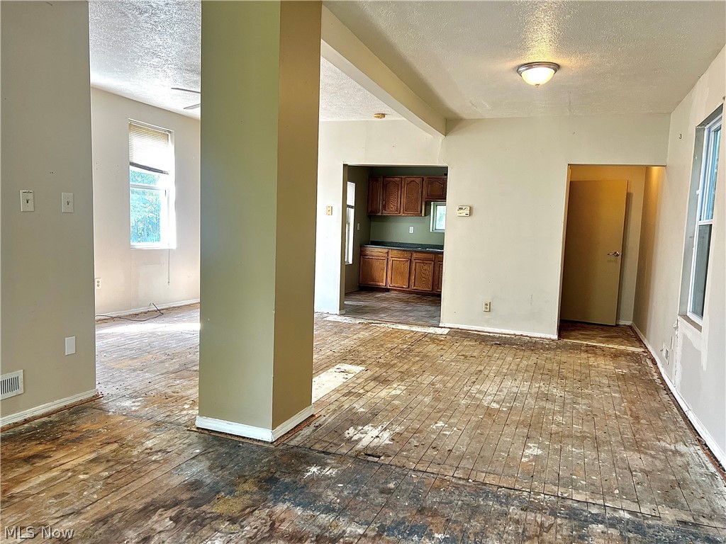 10911 Hulda Avenue Cleveland OH 44104