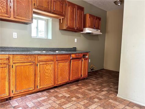 10911 Hulda Avenue Cleveland OH 44104