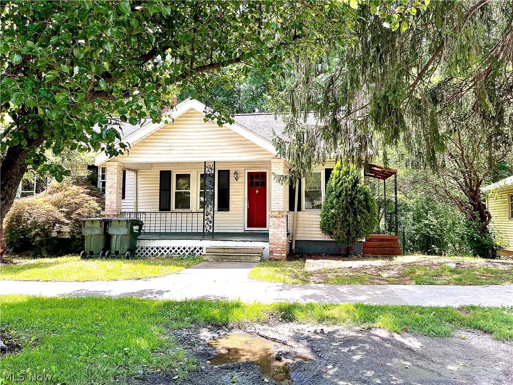 228 E Main Street Freeport OH 43973