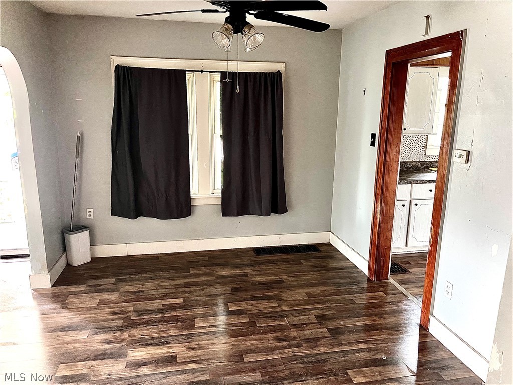228 E Main Street Freeport OH 43973