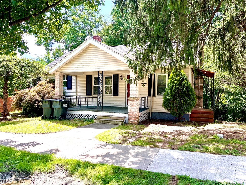 228 E Main Street Freeport OH 43973