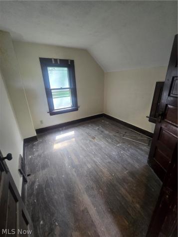 975 Owen Avenue Akron OH 44311