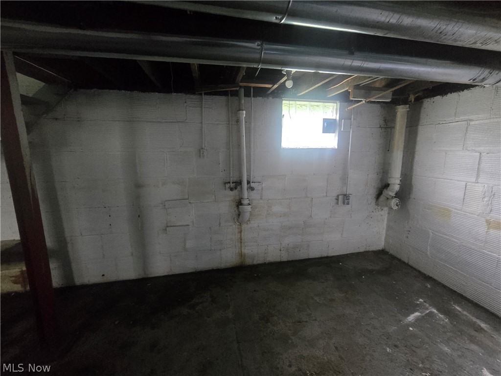 975 Owen Avenue Akron OH 44311