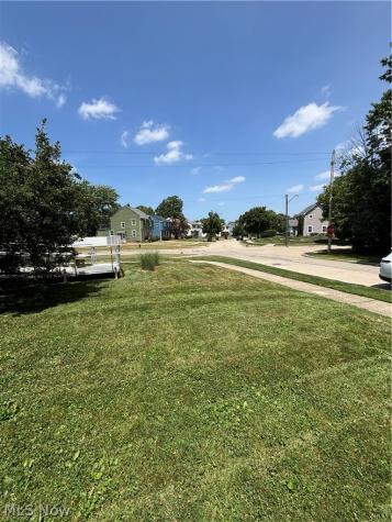 4068 Lambert Road South Euclid OH 44121
