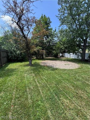 4068 Lambert Road South Euclid OH 44121