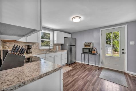 1007 Lake Avenue Elyria OH 44035