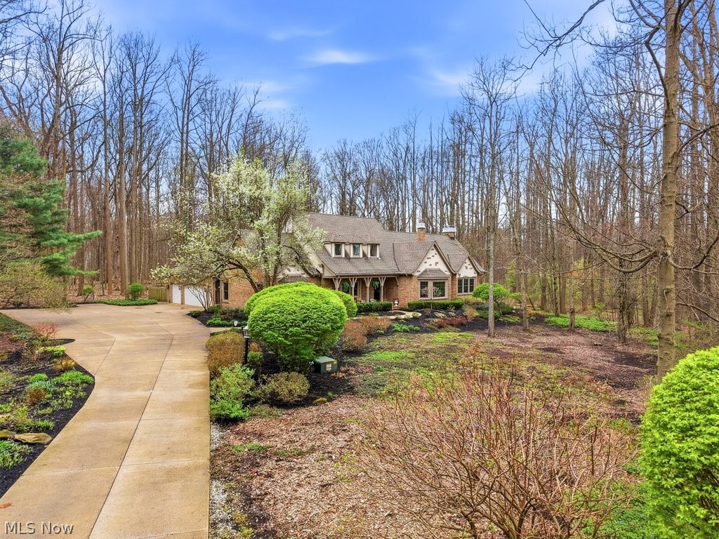 7751 Chagrin Road Chagrin Falls OH 44023