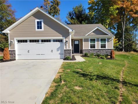 1851 Wildridge Drive NW Massillon OH 44646