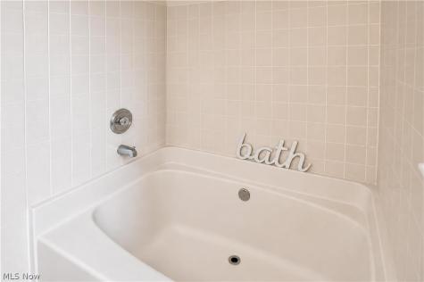 1183 Chapman Lane Medina OH 44256