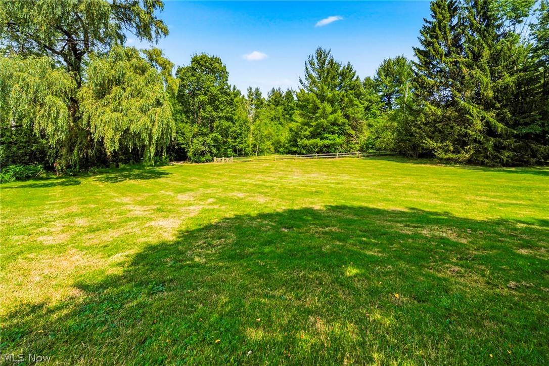 17911 Snyder Road Chagrin Falls OH 44023