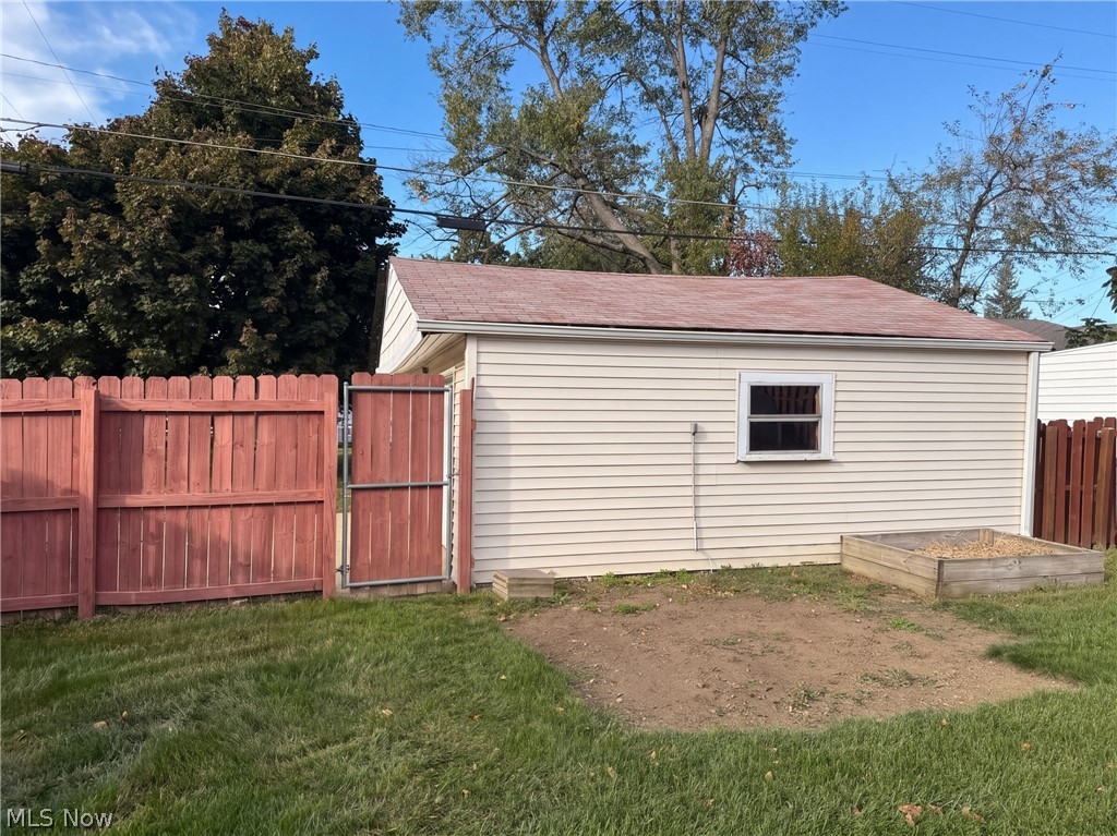 6608 Charles Avenue Parma OH 44129