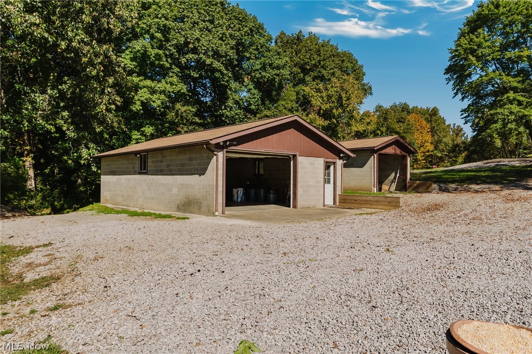 15231 Wolfe Bennett Road Nelsonville OH 45764