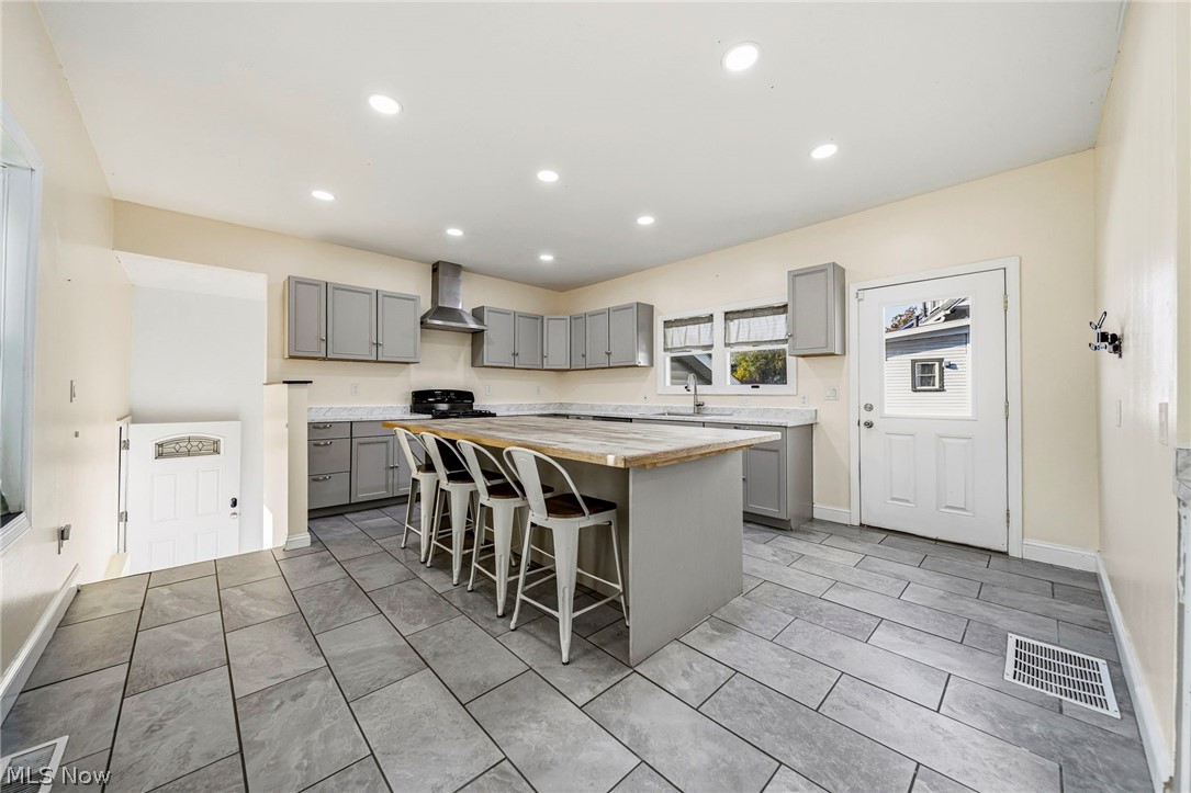 2306 Walnut Boulevard Ashtabula OH 44004