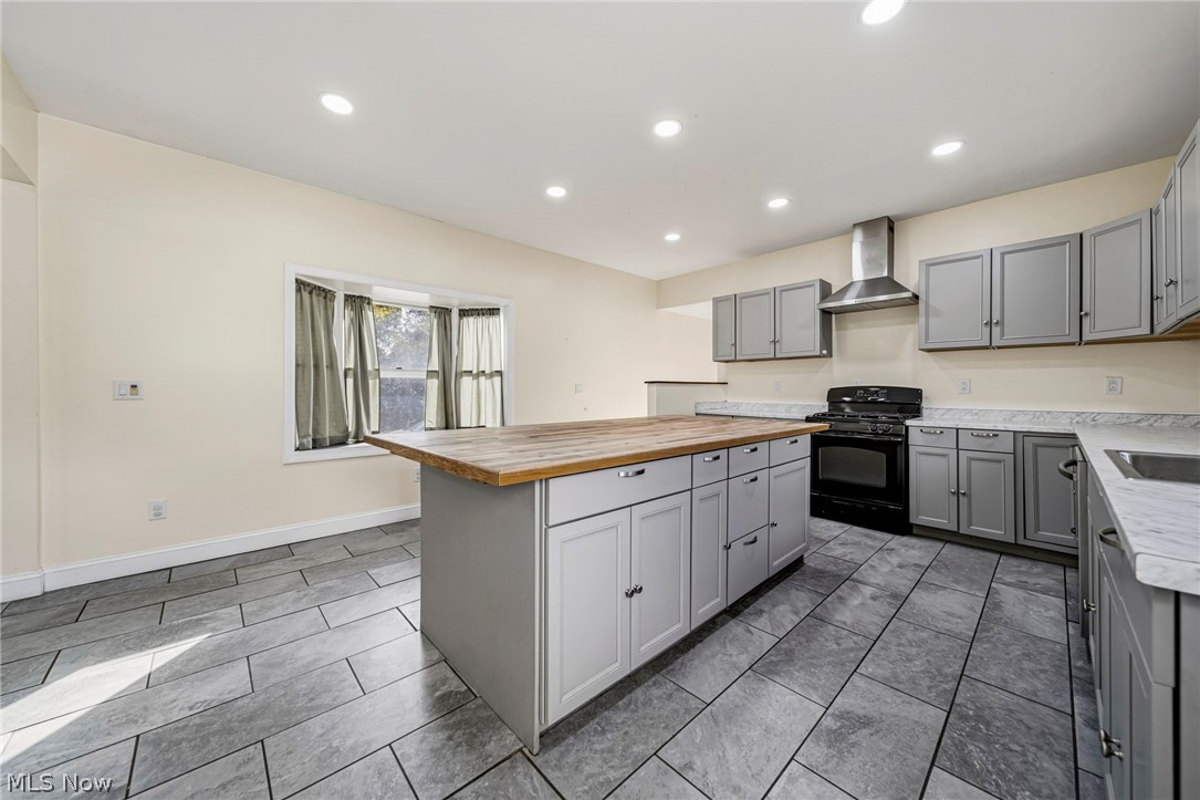 2306 Walnut Boulevard Ashtabula OH 44004