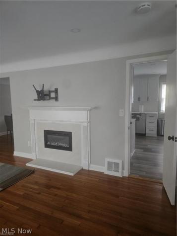 3898 Salisbury Road South Euclid OH 44121