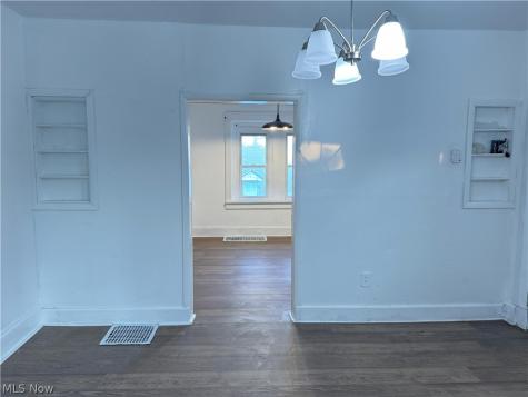 117 Kent Court Akron OH 44305