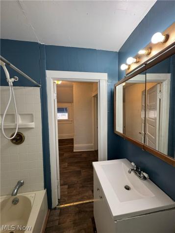 117 Kent Court Akron OH 44305