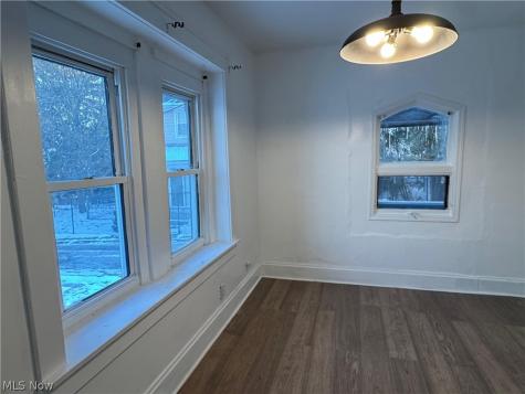117 Kent Court Akron OH 44305