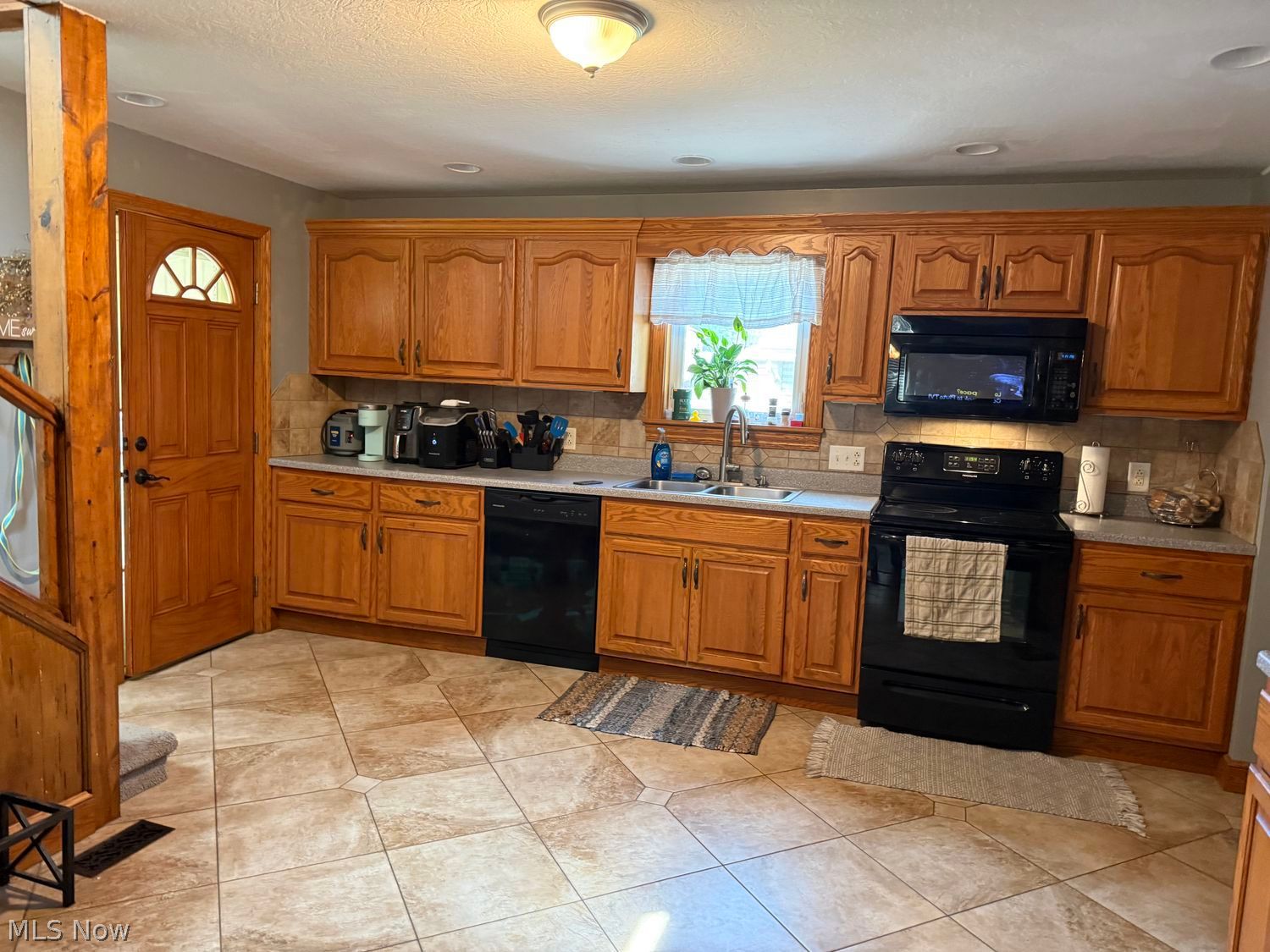 226 Mcconnell Street Uhrichsville OH 44683