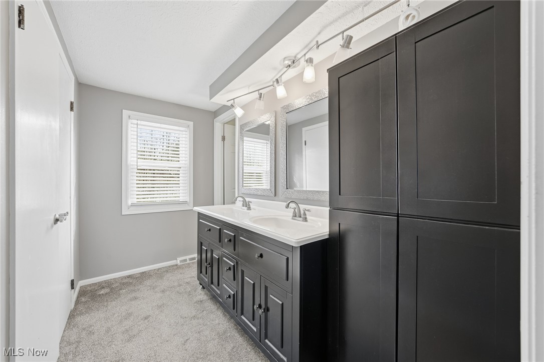 37222 Deer Run Solon OH 44139