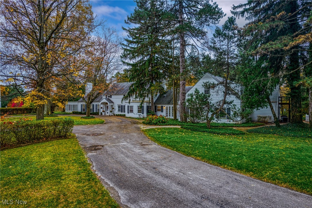 2431 Som Center Road Hunting Valley OH 44022