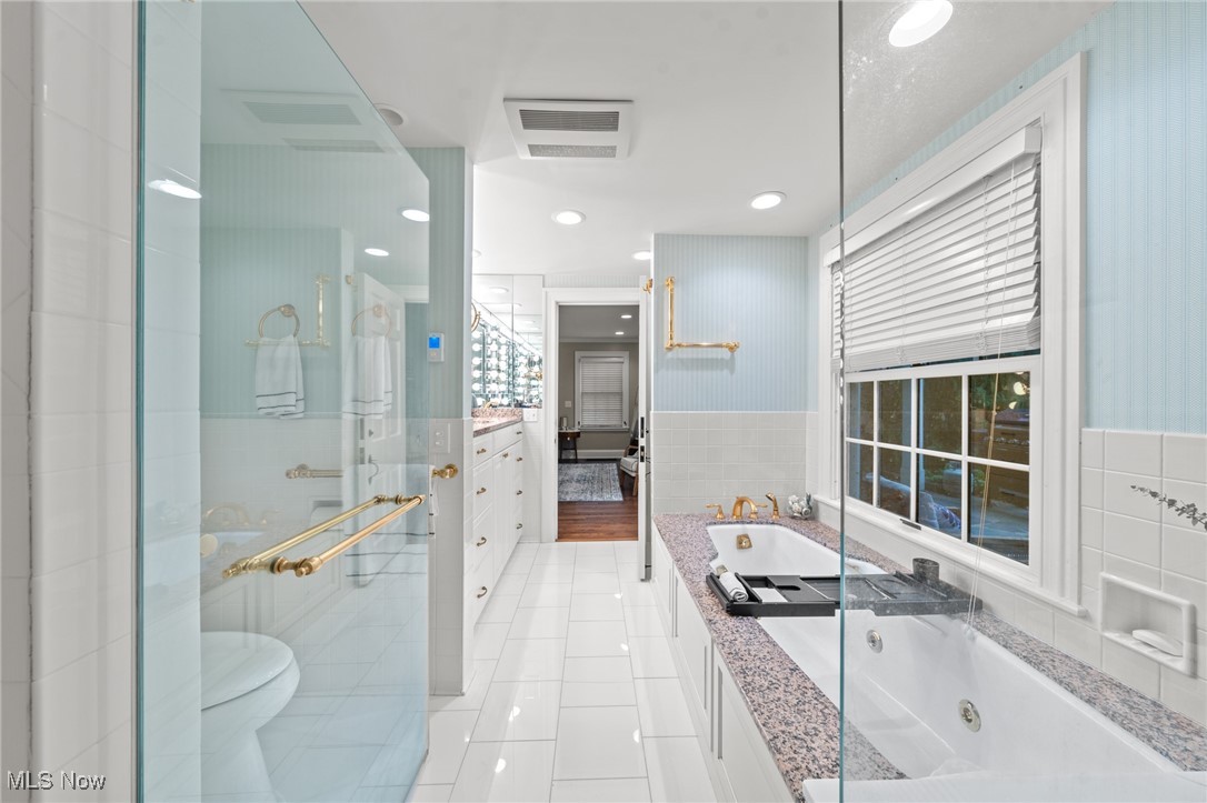 2431 Som Center Road Hunting Valley OH 44022