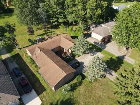 43254 Dellefield Road Elyria OH 44035