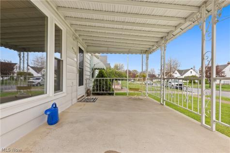 4718 Southwood Drive Brooklyn OH 44144