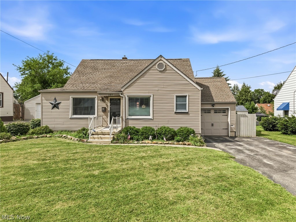 107 Renee Drive Struthers OH 44471