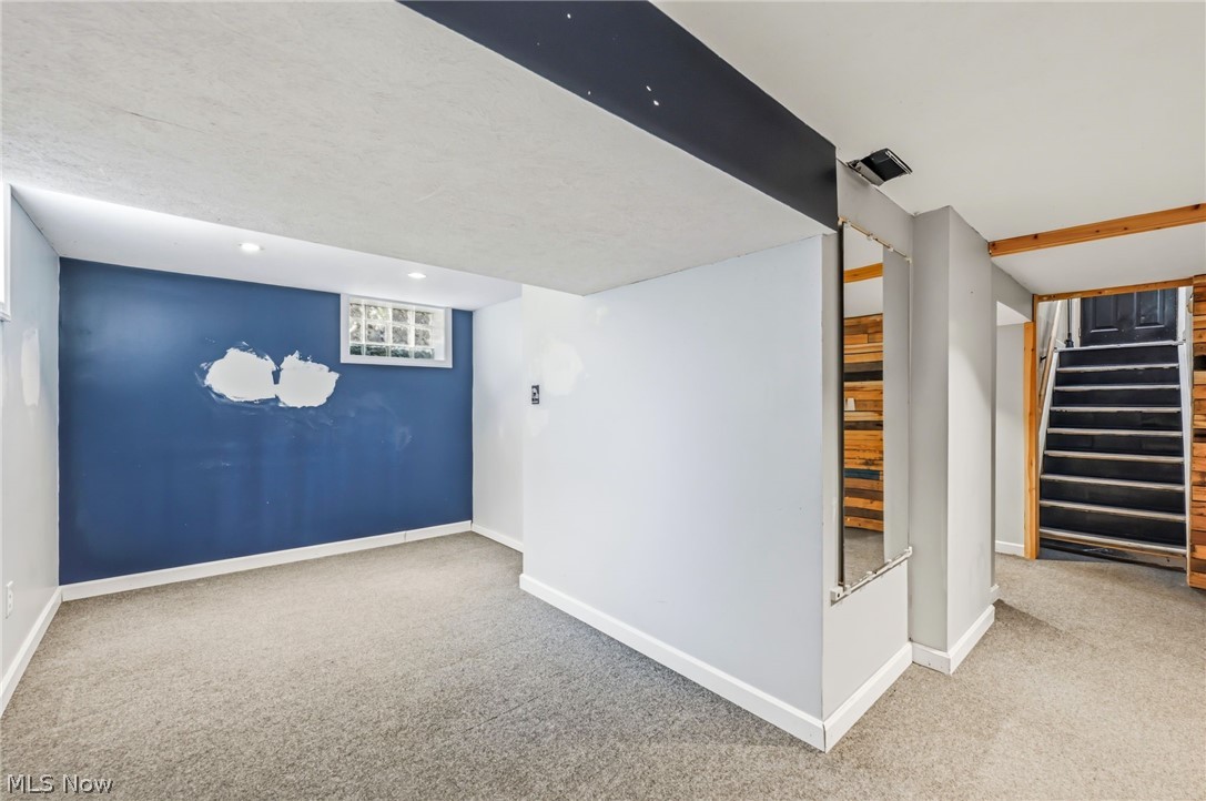 107 Renee Drive Struthers OH 44471