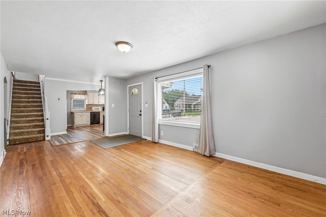 107 Renee Drive Struthers OH 44471