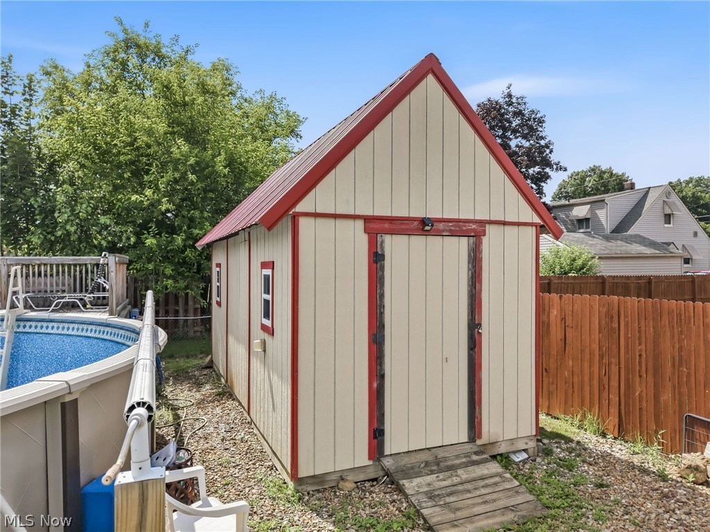 107 Renee Drive Struthers OH 44471