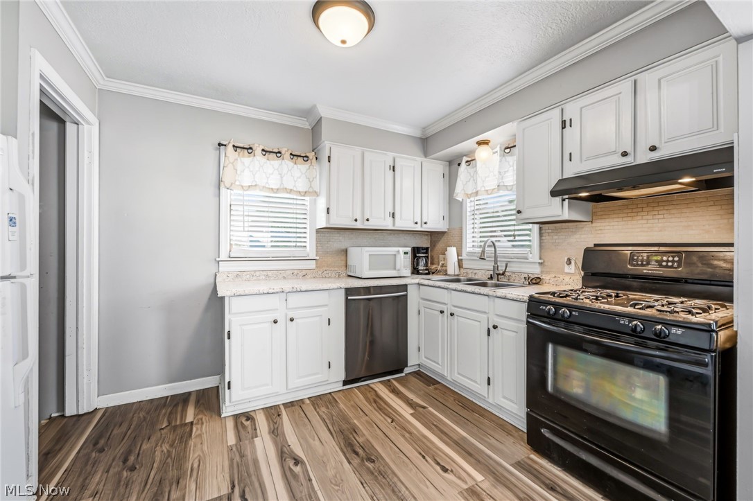107 Renee Drive Struthers OH 44471