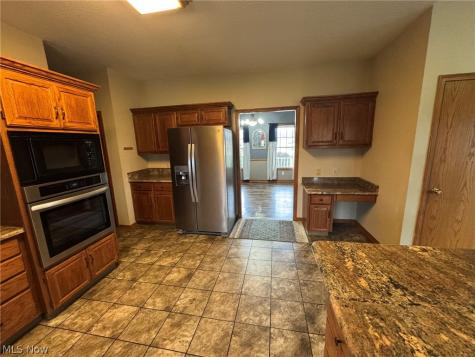 1965 Augusta Drive SE Massillon OH 44646