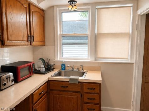 5356 Beechwood Avenue Maple Heights OH 44137