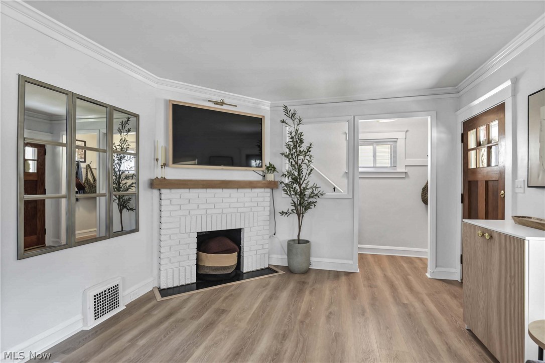 2088 Elmwood Avenue Lakewood OH 44107