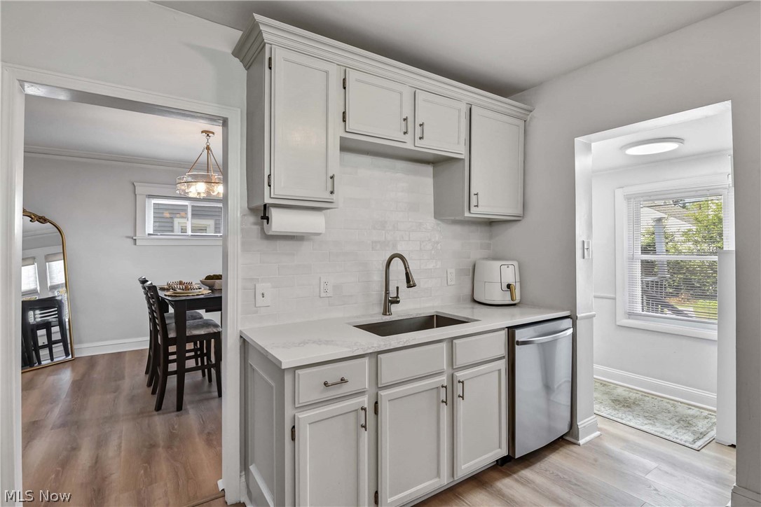2088 Elmwood Avenue Lakewood OH 44107