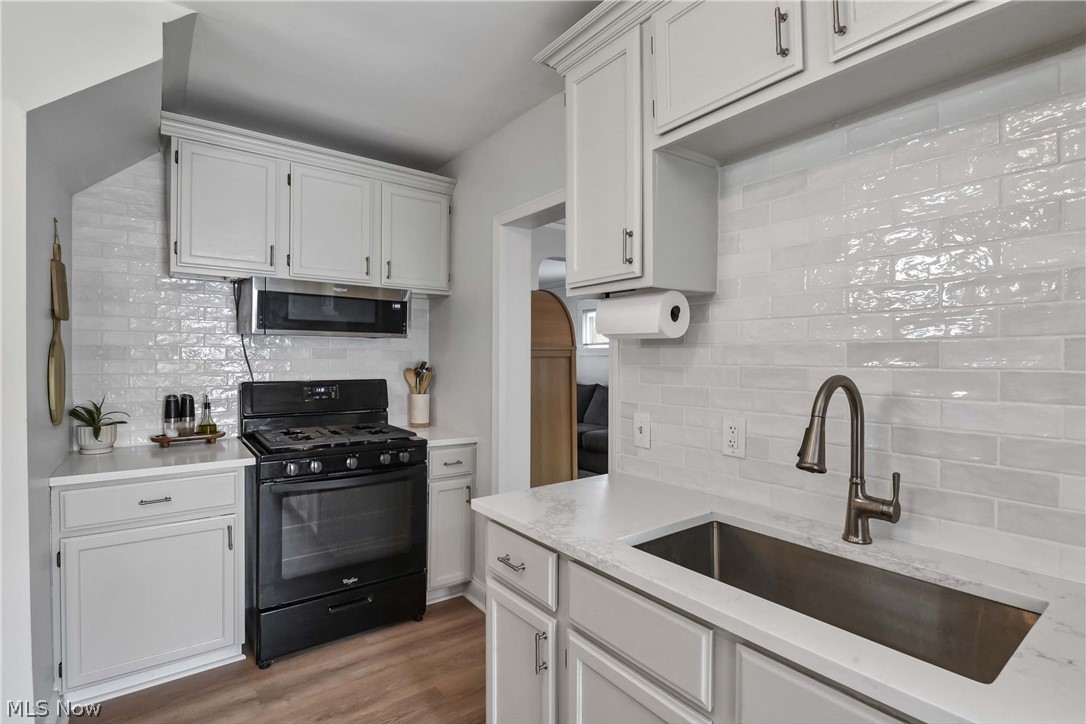 2088 Elmwood Avenue Lakewood OH 44107