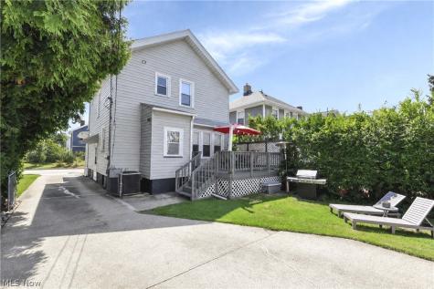 2088 Elmwood Avenue Lakewood OH 44107