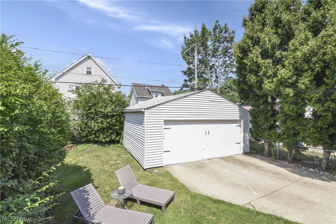 2088 Elmwood Avenue Lakewood OH 44107