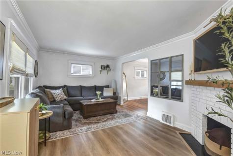 2088 Elmwood Avenue Lakewood OH 44107