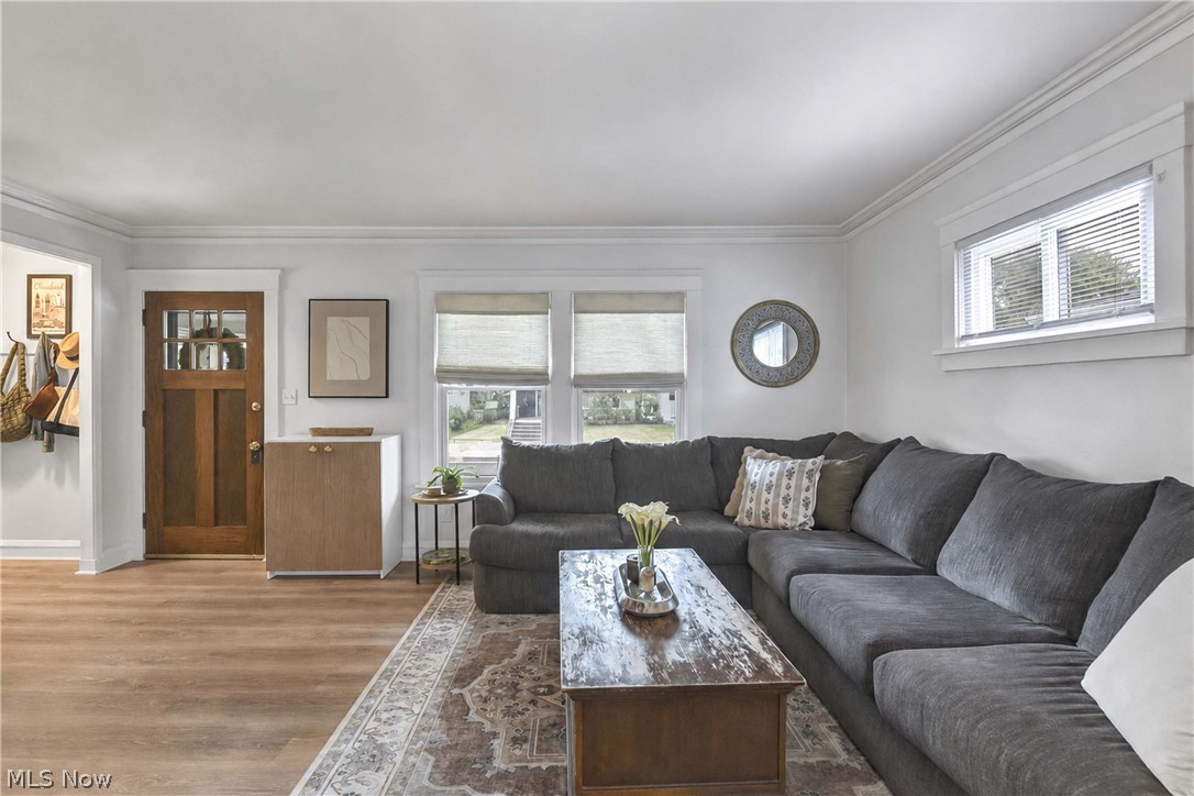 2088 Elmwood Avenue Lakewood OH 44107