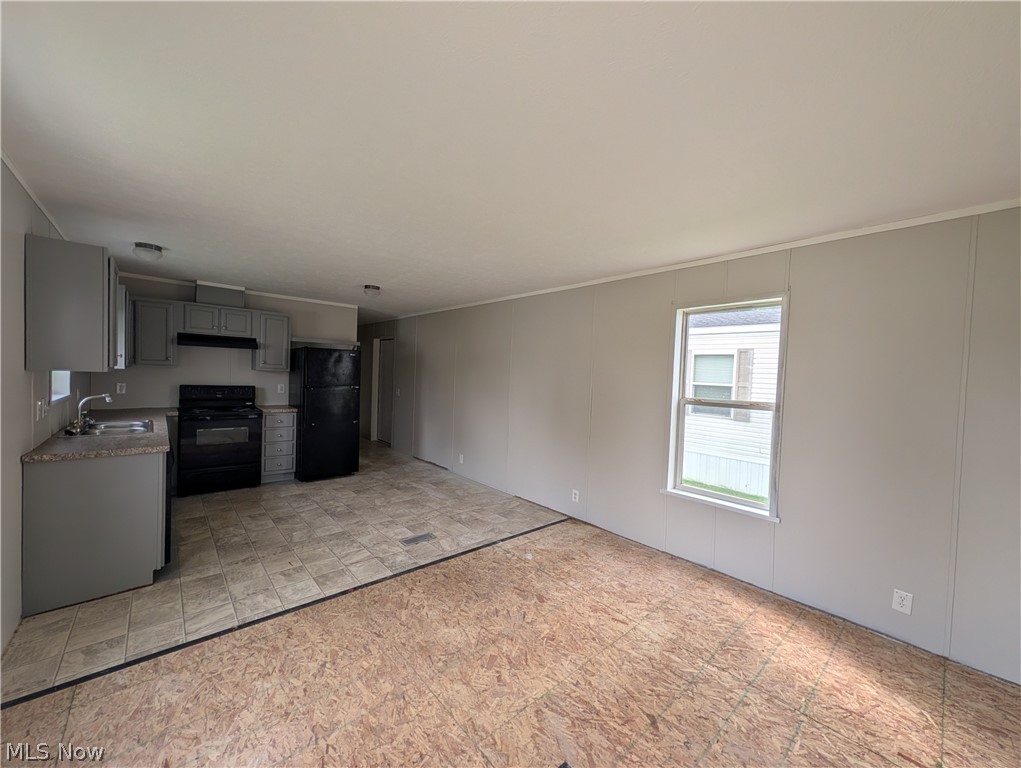 145 Brandywine Elyria OH 44035