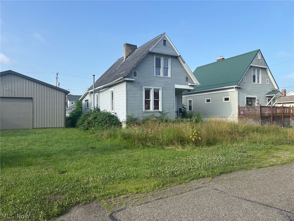 420 W 4th Street Uhrichsville OH 44683
