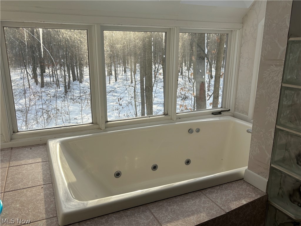 10765 Bell Road Newbury OH 44065