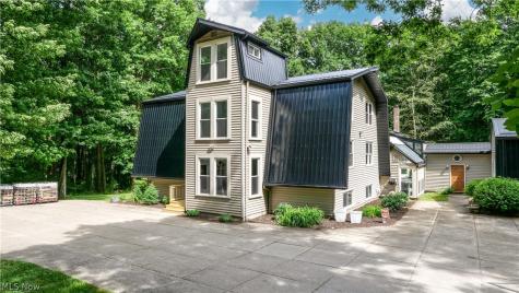 12530 Nelson Parkman Road Garrettsville OH 44231