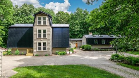 12530 Nelson Parkman Road Garrettsville OH 44231