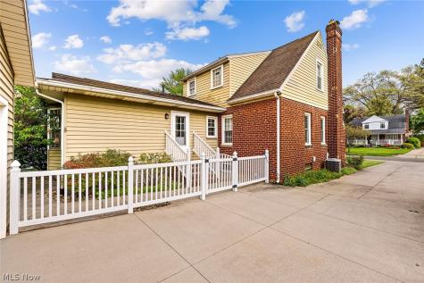2603 Graham Avenue Akron OH 44312