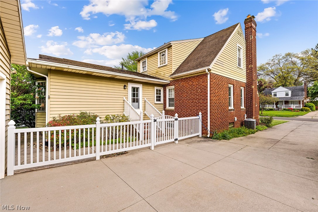 2603 Graham Avenue Akron OH 44312