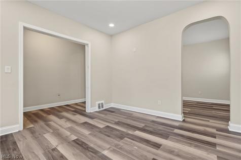 2344 E 86th Street Cleveland OH 44106